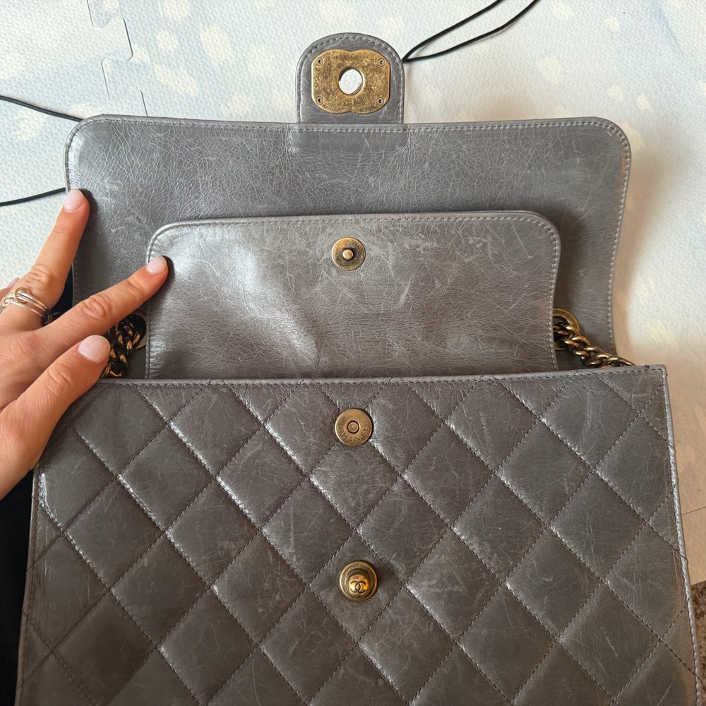 SOLD!!! Chanel Gray Quilted Leather Shoulder Bag - Picture 9 of 14